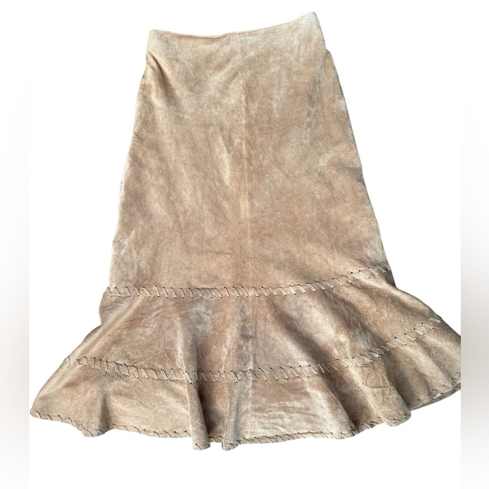 Chico's brand tan suede leather skirt whipstitch ruffled hem size 1 - Picture 4 of 17